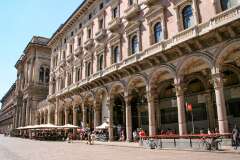 49: 4Milan-02